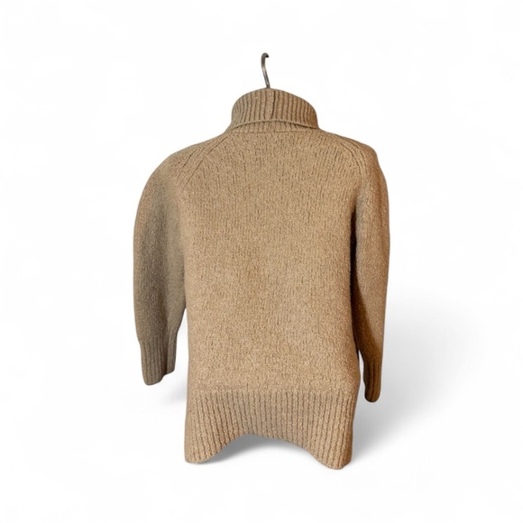 Aritzia 100% Aplaca Sweater - SizeS - Picture 3 of 8